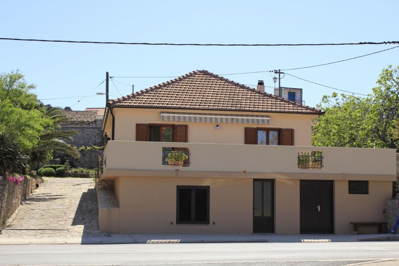 Villa Marica à Tkon Extérieur photo